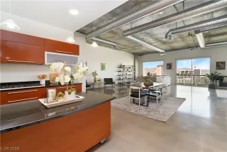 Photo #3: 2506073 Listing