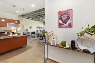 Photo #5: 2506073 Listing