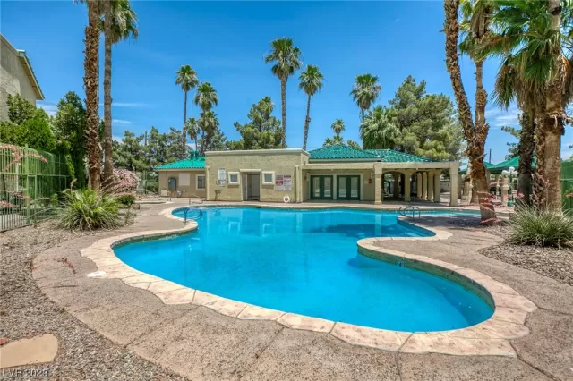 MLS: 2506074 Condo For Sale