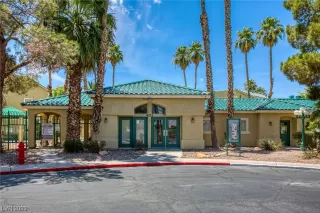 Photo #1: 2506074 Listing