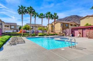 Photo #5: 2506077 Listing