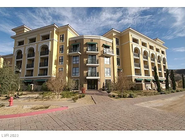 MLS: 2506078 Condo For Sale