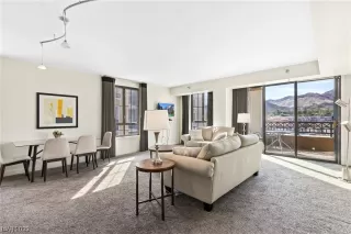 Photo #2: 2506078 Listing 