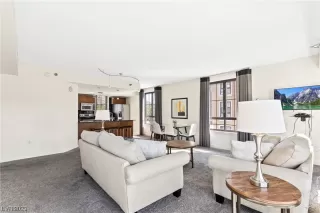 Photo #5: 2506078 Listing 