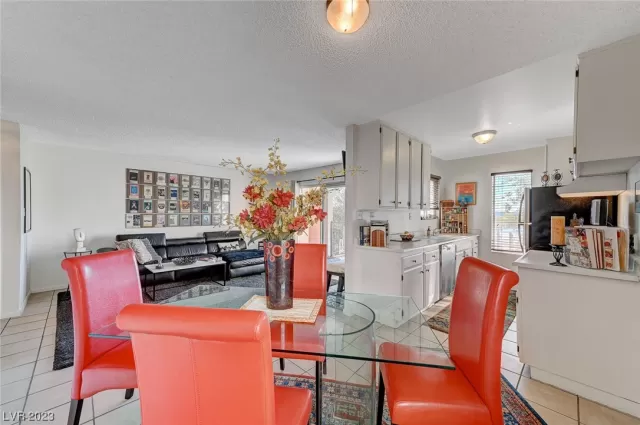 MLS: 2506094 Condo For Sale