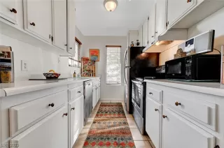 Photo #3: 2506094 Listing