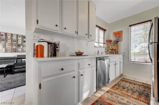 Photo #4: 2506094 Listing