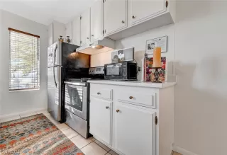 Photo #5: 2506094 Listing