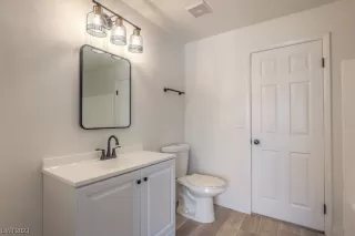 Photo #5: 2506106 Listing