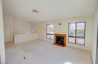 Photo #1: 2506158 Listing 