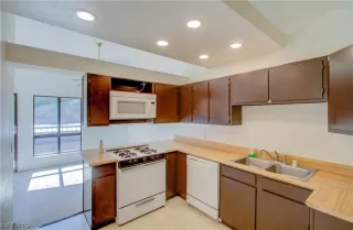 Photo #3: 2506158 Listing 