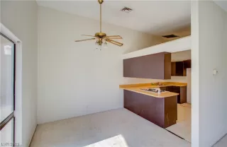 Photo #4: 2506158 Listing 