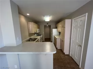 Photo #5: 2506179 Listing 