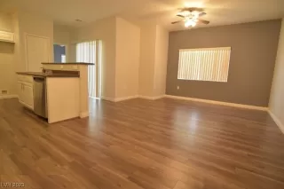 Photo #3: 2506184 Listing