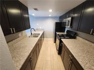 Photo #5: 2506203 Listing 