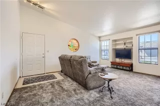 Photo #6: 2506263 Listing