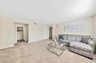 Photo #3: 2506266 Listing 