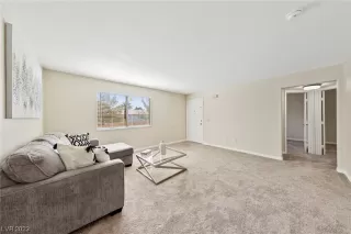 Photo #4: 2506266 Listing 