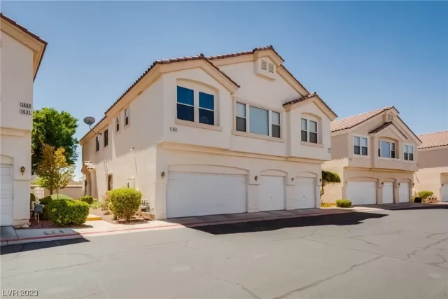 MLS: 2506302 Condo For Sale