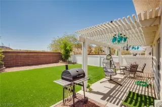 Photo #3: 2506302 Listing