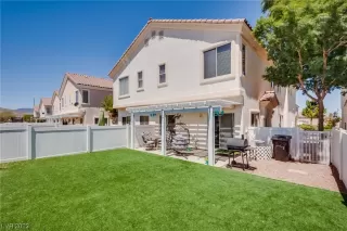 Photo #4: 2506302 Listing