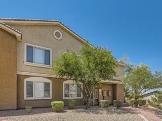 Photo #2: 2506306 Listing