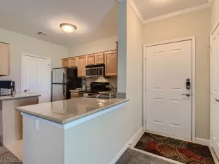 Photo #5: 2506306 Listing