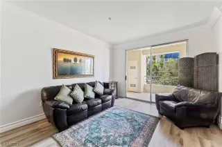 Photo #4: 2506334 Listing