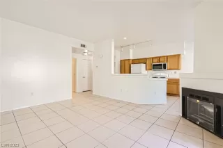 Photo #2: 2506338 Listing 