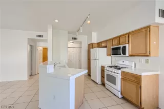 Photo #6: 2506338 Listing 