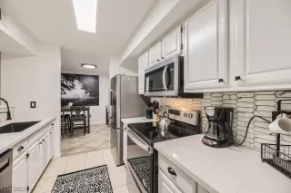 Photo #1: 2506354 Listing 