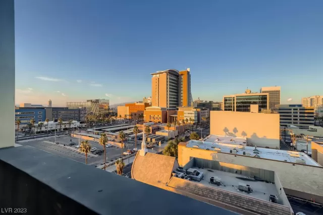 MLS: 2506370 Condo For Sale