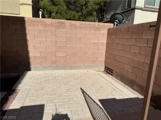 Photo #1: 2506406 Listing 