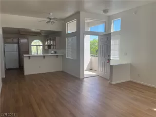 Photo #2: 2506428 Listing 