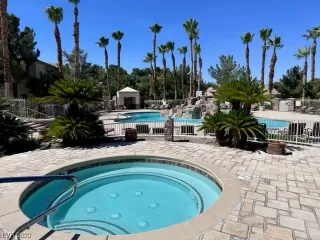 Photo #4: 2506440 Listing 