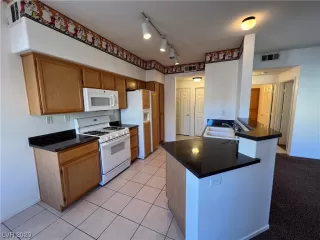 Photo #4: 2506457 Listing 