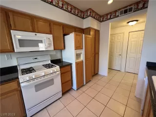 Photo #6: 2506457 Listing 