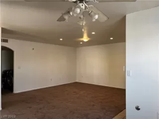 Photo #5: 2506480 Listing 