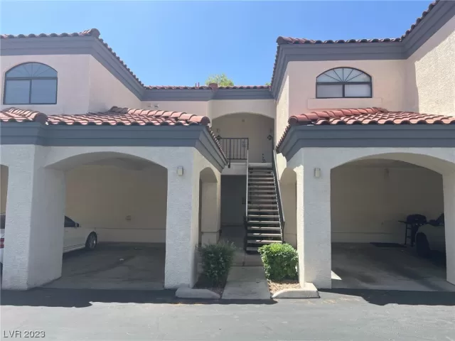 MLS: 2506490 Condo For Sale