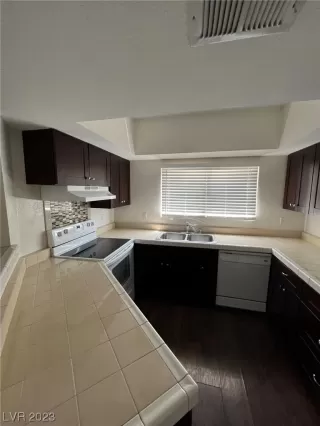 Photo #6: 2506490 Listing 