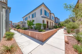 Photo #1: 2506497 Listing 