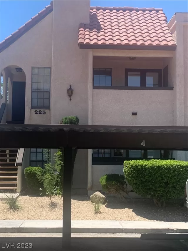 MLS: 2506511 Condo For Sale