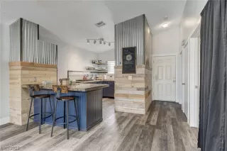 Photo #2: 2506569 Listing 