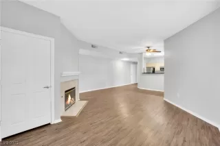 Photo #2: 2506573 Listing