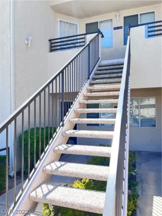 Photo #1: 2506593 Listing