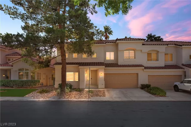 MLS: 2506606 Condo For Sale