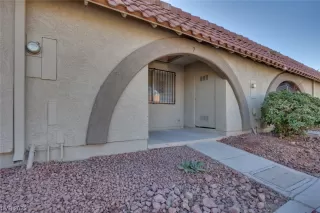 Photo #1: 2506613 Listing 