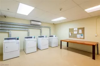 Photo #5: 2506629 Listing 