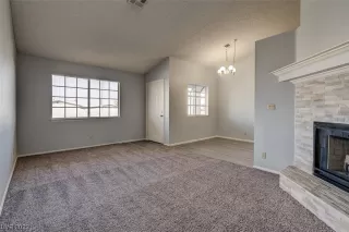 Photo #5: 2506643 Listing