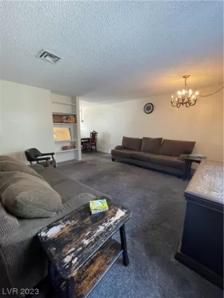 Photo #3: 2506653 Listing